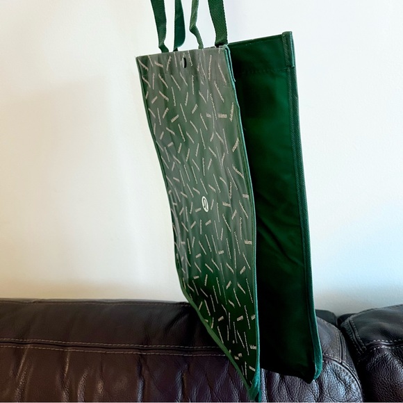 Lululemon Athletica Large Shopping Bag - Green Color, NEW - Picture 4 of 5
